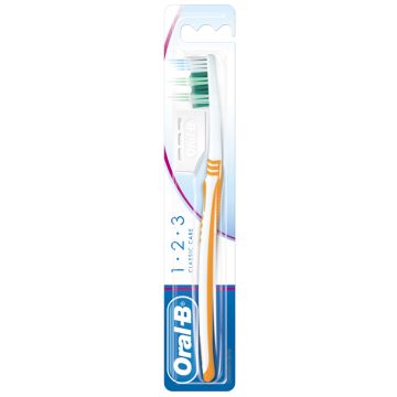 Oral-b spazzolino classic 40 medio